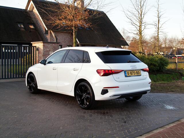 Audi A3 SPORTBACK 30 TFSI Business edition | Apple Carplay | Cruise Control | Virtual Cockpit | Automaat | 19 inch |