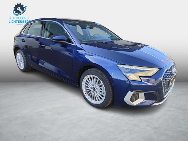 Audi A3 SPORTBACK 30 TFSI Advanced edition Stoelverwarming / PDC V+A / Virtual Cockpit