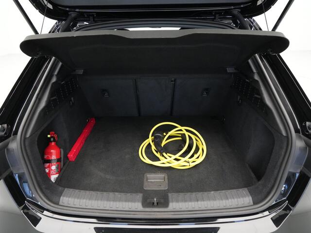 Audi A3 SPORTBACK 40 TFSI e Edition Leer Navigatie Parkassist Carplay