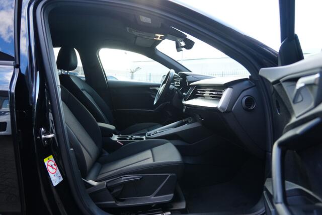 Audi A3 SPORTBACK 30 TFSI S edition 111pk Winterpack/Cruise/Navigatie
