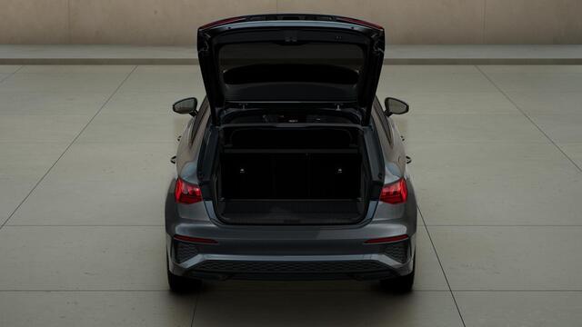 Audi A3 SPORTBACK 45 TFSI e 245PK S edition Competition | Panoramadak | Stoelverwarming | Elekt.bestuur.stoel | Zwart-Optiek | 18-Inch | Adaptive-Cruise | Ambient-Lightning | Rood-Stiksel |