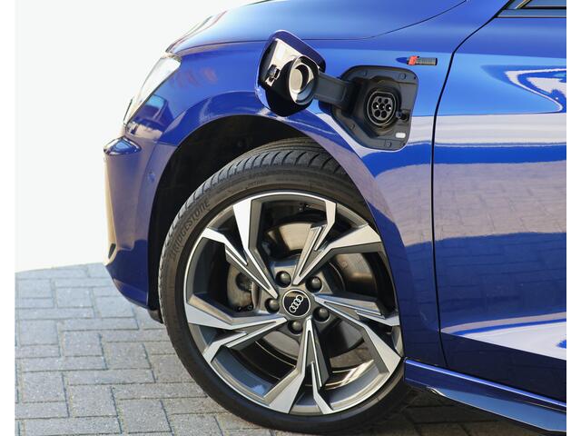 Audi A3 SPORTBACK 40 TFSI e Business Automaat 2x S-line *HUD*Matrix*Vitual*Carplay*Sfeerverlichting*
