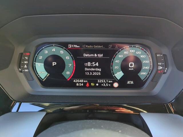 Audi A3 SPORTBACK 35 TFSI Business edition AUT/ Metallic/ Digitale Cockpit/ Led/ Leer Int+/ B &O Audio / Clima/ Navi/ Parkeersensoren/ 17 lmv