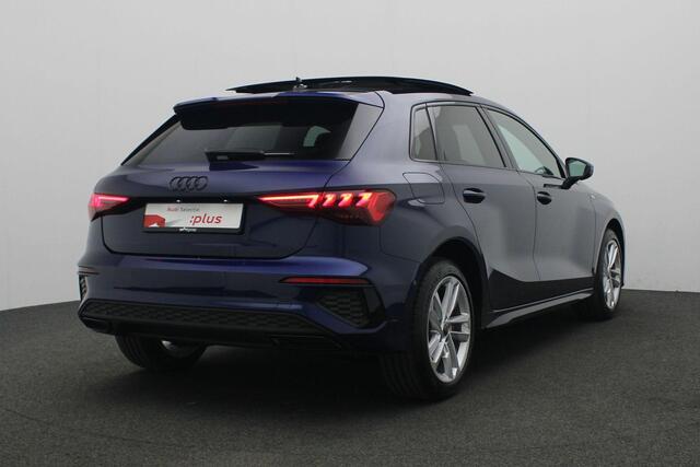 Audi A3 SPORTBACK 45 TFSI e 245 pk S-tronic S edition Competition / S-Line | Panoramadak | Trekhaak | Matrix LED | Bang & Olufsen | Elektr. stoel | Audi Sport rode stiksels