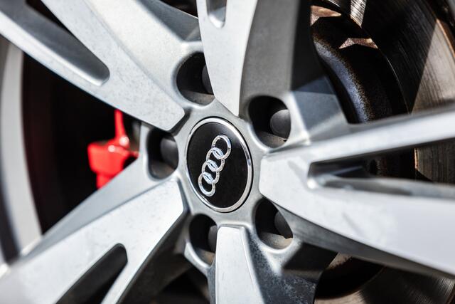 Audi A3 SPORTBACK 2.5 TFSI RS 3 Quattro Panoramadak/B&O audio/RS stoelen/Adaptive cruise control/Virtueel cockpit/Apple carplay/Navigatie/Stoelverwarming/Dodehoek detectie/Keyless/Achteruitrijcamera/Parkeersensoren rondom/DAB+