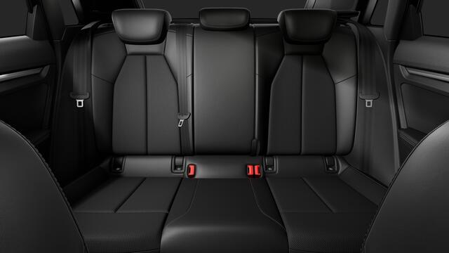 Audi A3 SPORTBACK A3 30 TFSI 116 S tronic S edition Automaat | Ledkoplampen, ledachterlichten, dynamische knipperlichten achter | Privacy glas (donker getint) | Optiekpakket zwart plus | S line-interieur met sportstoelen en zwarte stoffen-kunstlederen bekleding | Assistent