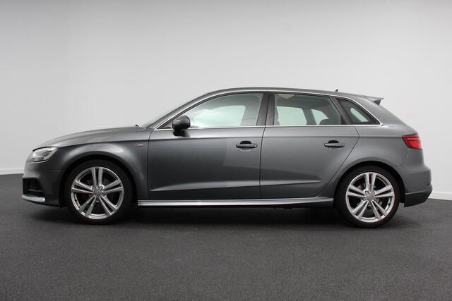 Audi A3 SPORTBACK 35 TFSI 150pk Automaat S-Line Sport Climate Control Parkeer sensoren Full Led Stoelverwarming Lichtmetalen Velgen