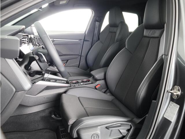Audi A3 SPORTBACK 35 TFSI S edition 150pk | Panoramadak | 18 inch lichtmetalen velgen | Optiekpakket zwart plus |