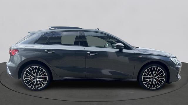 Audi A3 SPORTBACK 45 TFSI e 272pk S edition Competition 19'' LMV / Panodak / Sonos