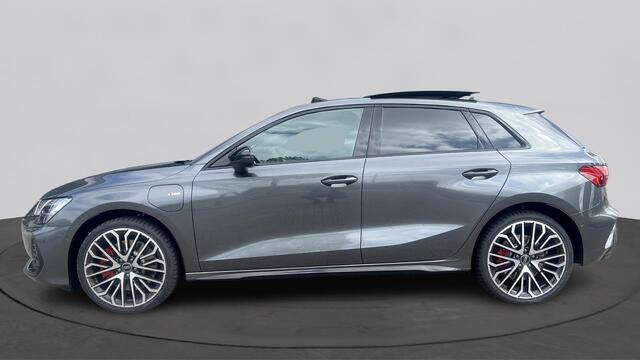Audi A3 SPORTBACK 45 TFSI e 272pk S edition Competition 19'' LMV / Panodak / Sonos
