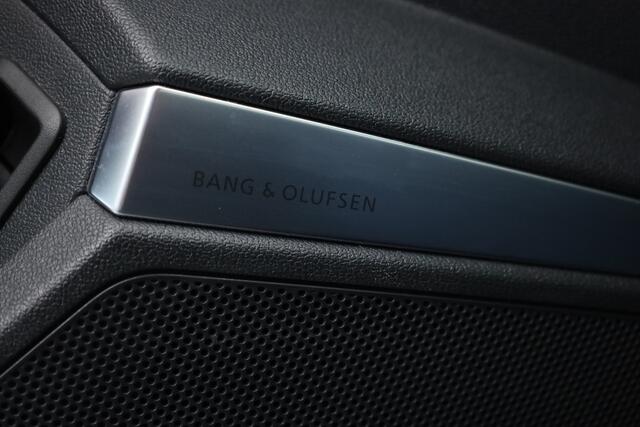 Audi A3 SPORTBACK 45 TFSI e S edition Competition | Bang & Olufsen | Adapt. Cruise | Camera | Elek. Stoelen | Afn. Trekhaak