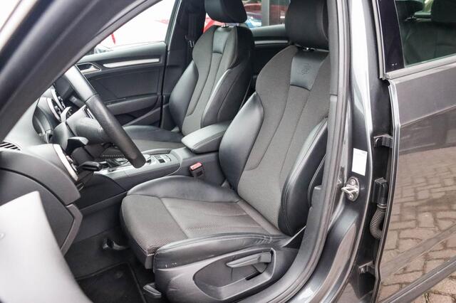 Audi A3 SPORTBACK 35 TFSI S-tronic S-Line Advance Sport |