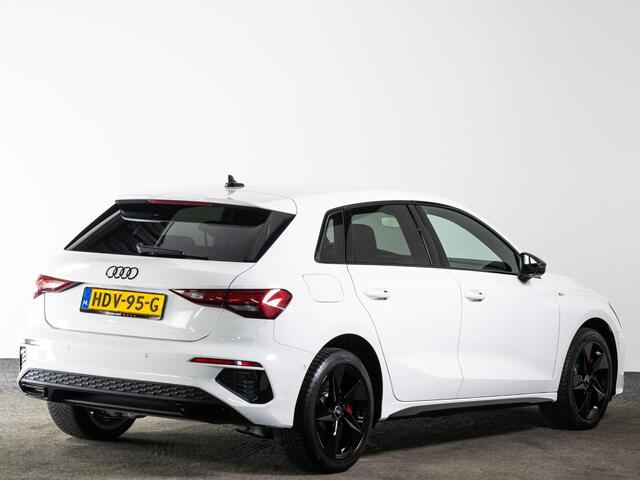 Audi A3 SPORTBACK S-Line 45 TFSIe 245 pk | Black Edition | LED | Navigatie | Adaptieve cruise | Stoelverwarming |