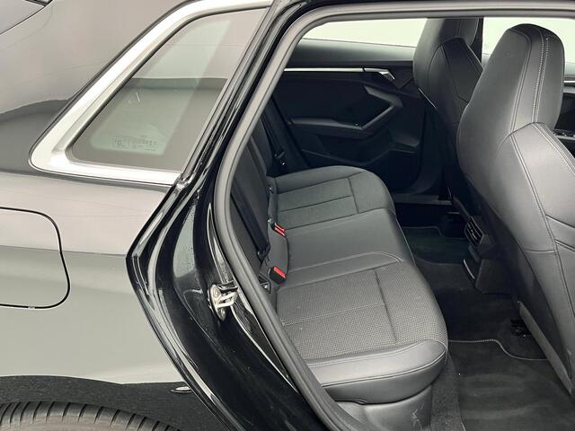 Audi A3 SPORTBACK 30 TFSi 110 Pk Automaat S-Line | Cruise Control | CarPlay | Navigatie | Bluetooth | Parkeersensoren Achter | 18 Inch | 70.341 Km!!