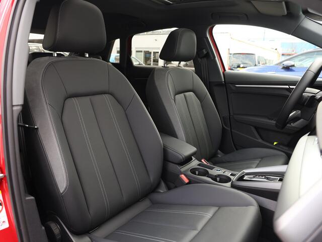 Audi A3 SPORTBACK 35 TFSI S edition 150pk | Pano | SONOS | Head-up | Keyless | Grootlichtassistent | Navi | Apple Carplay