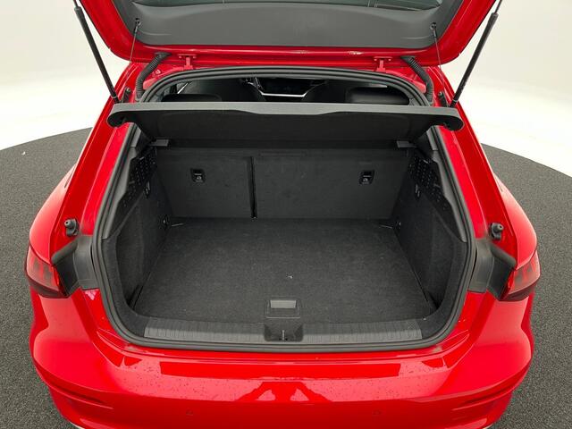 Audi A3 SPORTBACK 35 TFSi 150 Pk Automaat Advanced edition | Cruise Control | CarPlay | Navigatie | Bluetooth | Parkeersensoren Achter | 17 Inch | 57.694 Km!!
