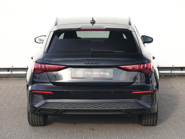 Audi A3 SPORTBACK 45 TFSI e S edition Competition 245pk | LED | Keyless | Trekhaak | Stoelverwarming | Navi | Apple Carplay | 18" Velgen