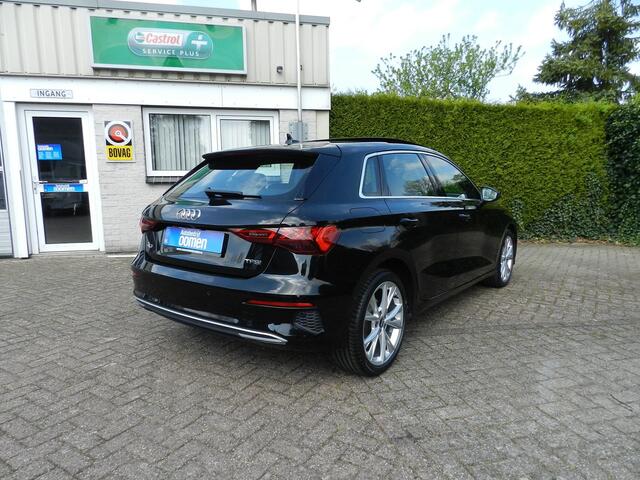Audi A3 SPORTBACK 35 TFSI Business edition - 150PK - Panorama - Digitale Cockpit - Apple Carplay - Panoramadak - Lederen bekleding - Stoelverwarming - Automaat - 100% onderhouden - DAB - Navigatie - LED koplampen - Dynamische knipperlichten