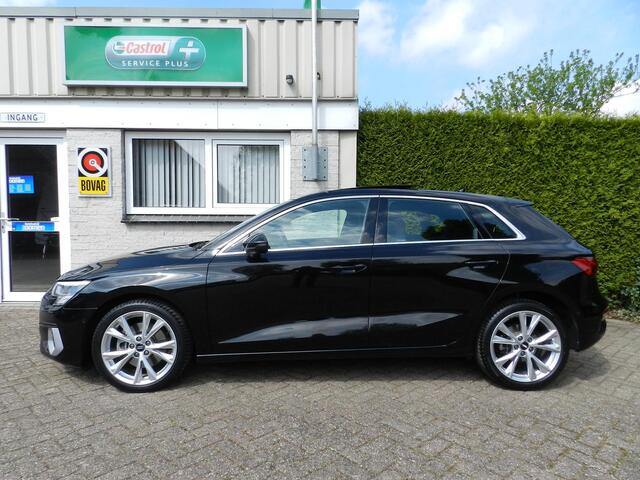Audi A3 SPORTBACK 35 TFSI Business edition - 150PK - Panorama - Digitale Cockpit - Apple Carplay - Panoramadak - Lederen bekleding - Stoelverwarming - Automaat - 100% onderhouden - DAB - Navigatie - LED koplampen - Dynamische knipperlichten