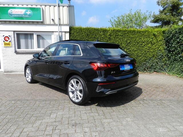 Audi A3 SPORTBACK 35 TFSI Business edition - 150PK - Panorama - Digitale Cockpit - Apple Carplay - Panoramadak - Lederen bekleding - Stoelverwarming - Automaat - 100% onderhouden - DAB - Navigatie - LED koplampen - Dynamische knipperlichten