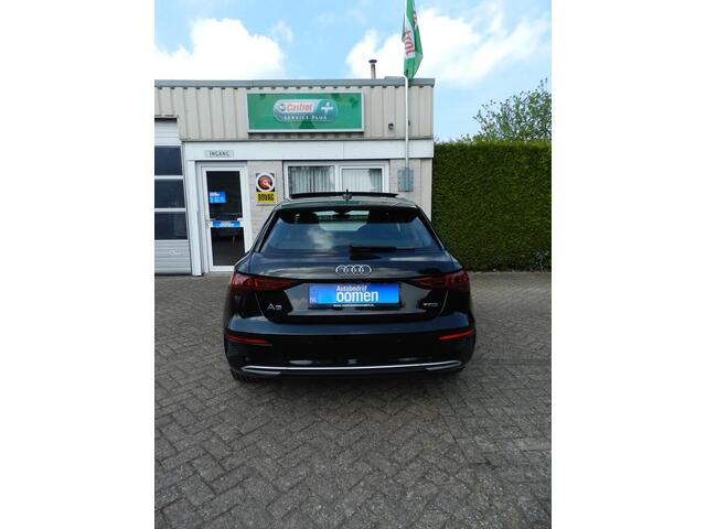 Audi A3 SPORTBACK 35 TFSI Business edition - 150PK - Panorama - Digitale Cockpit - Apple Carplay - Panoramadak - Lederen bekleding - Stoelverwarming - Automaat - 100% onderhouden - DAB - Navigatie - LED koplampen - Dynamische knipperlichten