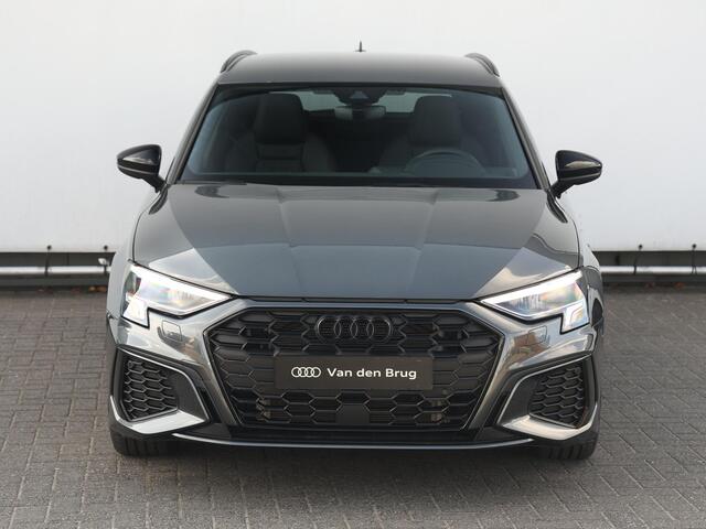 Audi A3 SPORTBACK 45 TFSI e S edition Competition | 245pk | Optiek zwart plus | Leder Nappa | LED | 18" | Nieuwprijs ¤ 60.237 |