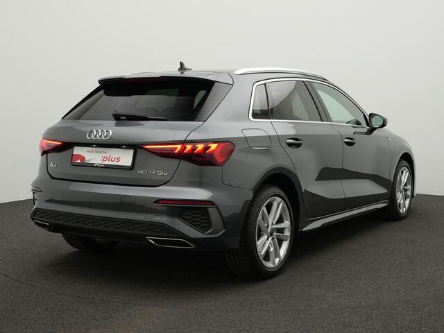 Audi A3 SPORTBACK 40 TFSI e 204PK Advanced S-line edition | Navigatie MMI Plus | Stoelverwarming | Parkeersensoren achter | Standkachel | Audi Drive Select |