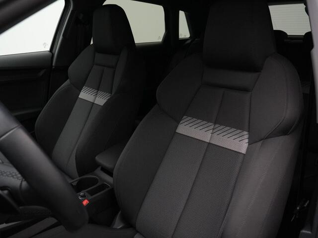 Audi A3 SPORTBACK 40 TFSI e 204PK Advanced S-line edition | Navigatie MMI Plus | Stoelverwarming | Parkeersensoren achter | Standkachel | Audi Drive Select |