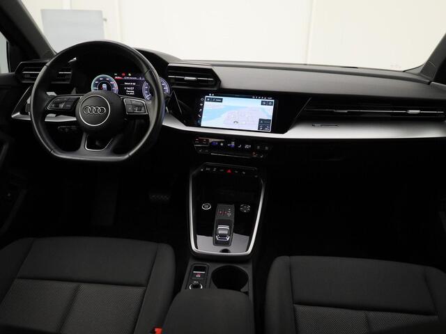 Audi A3 SPORTBACK 40 TFSIe 150kW/204PK S Line ext. · Drive select · Navigatie · Camera + Parkeersensoren