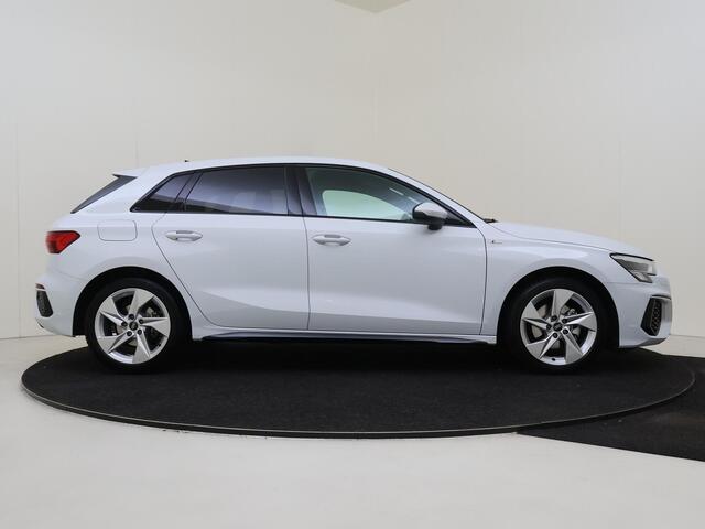 Audi A3 SPORTBACK 35 TFSI S edition | Navigatie plus | Stoelverwarming | Sfeerverlichting | CarPlay | Virtual cockpit | S-line interieur | Draadloze telefoonlader |
