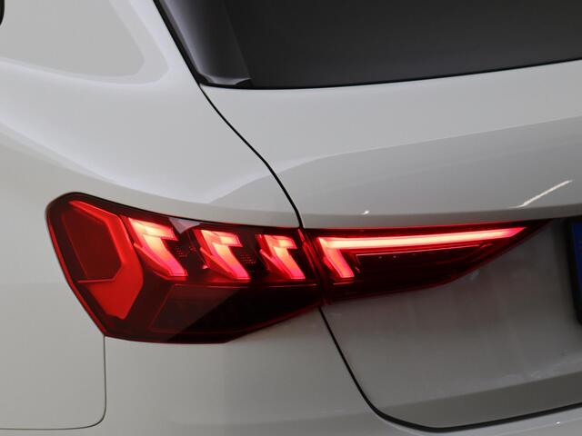 Audi A3 SPORTBACK 35 TFSI S edition | Navigatie plus | Stoelverwarming | Sfeerverlichting | CarPlay | Virtual cockpit | S-line interieur | Draadloze telefoonlader |