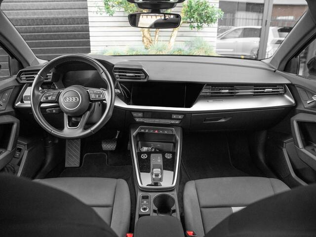 Audi A3 SPORTBACK 40 TFSI e Business edition Stoelv LED Cruise 18'