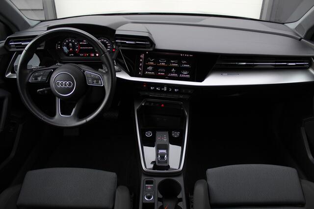 Audi A3 SPORTBACK 40 TFSI e 204Pk PHEV Business edition | Donkere hemel | Full-LED