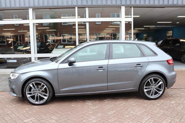 Audi A3 SPORTBACK 1.0 TFSI Pro Line Automaat. getuned, Wegklapbare trekhaak, goed onderhouden.