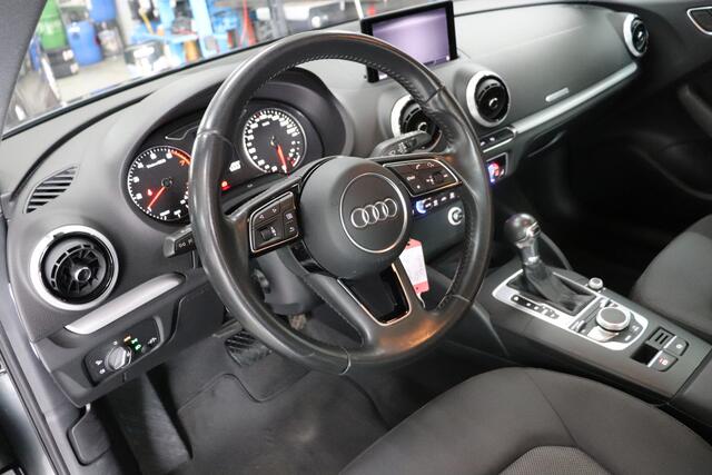 Audi A3 SPORTBACK 1.0 TFSI Pro Line Automaat. getuned, Wegklapbare trekhaak, goed onderhouden.