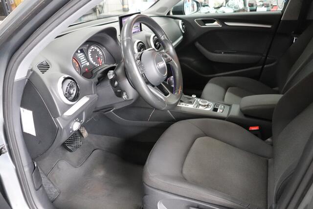 Audi A3 SPORTBACK 1.0 TFSI Pro Line Automaat. getuned, Wegklapbare trekhaak, goed onderhouden.