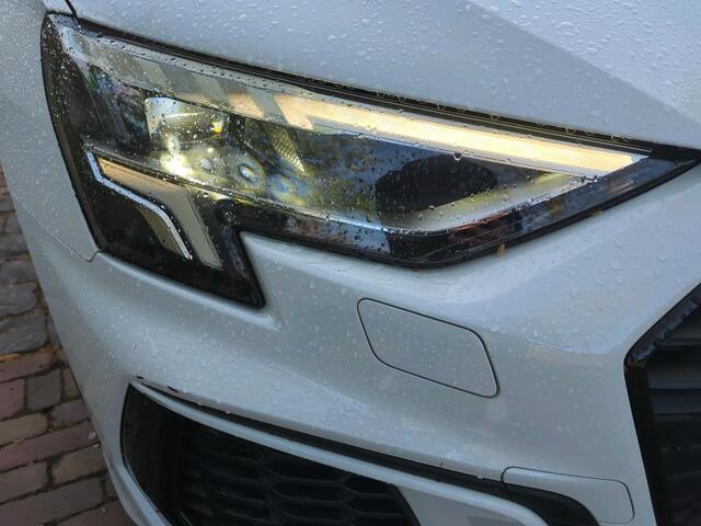 Audi A3 SPORTBACK 30 TFSI S edition AUT./ Metallic/ Digitale Cockpit/ Led / S Line Int. + Ext./ Leder/ Clima/ Navi/ Parkeersensor/ 18 lmv