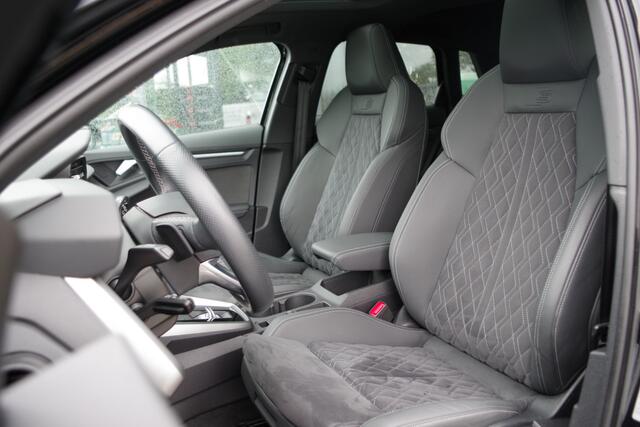Audi A3 SPORTBACK 40 TFSI e 204 PK S-Line Advanced PHEV, Panoramadak, RS-Sportstoelen, B&O Sound, Matrix, Sfeerverlichting, Camera