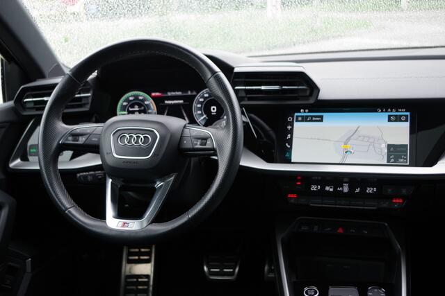 Audi A3 SPORTBACK 40 TFSI e 204 PK S-Line Advanced PHEV, Panoramadak, RS-Sportstoelen, B&O Sound, Matrix, Sfeerverlichting, Camera