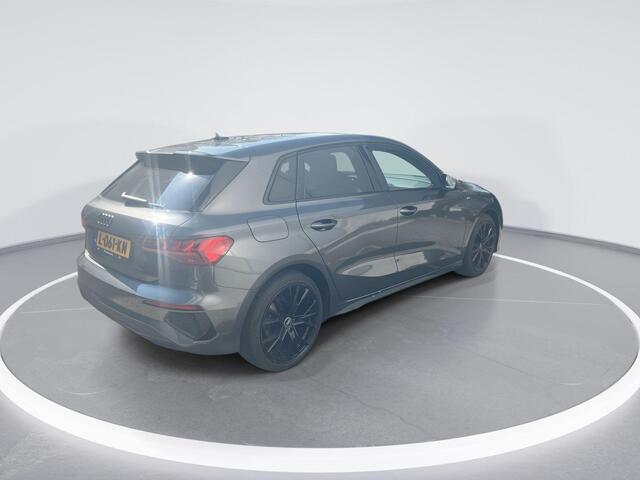 Audi A3 SPORTBACK 30 Tfsi 110pk S-tronic S edition · Camera · Apple/Android Car Play · Alarm · Navi · P-Sensoren · 18'' Inch ·