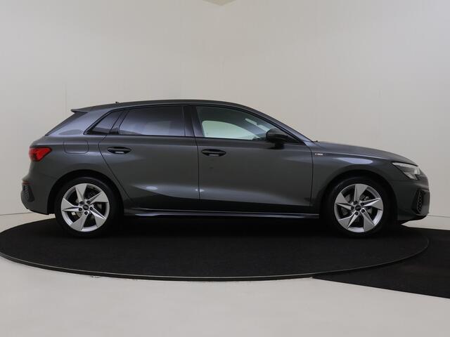 Audi A3 SPORTBACK 30 TFSI S edition | Navigatie plus | Virtual cockpit | CarPlay | Climate control | Draadloze telefoonlader | Parkeersensoren achter |