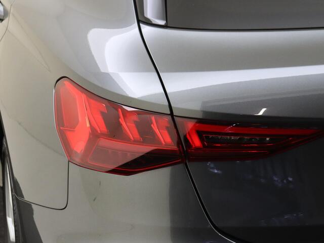 Audi A3 SPORTBACK 30 TFSI S edition | Navigatie plus | Virtual cockpit | CarPlay | Climate control | Draadloze telefoonlader | Parkeersensoren achter |