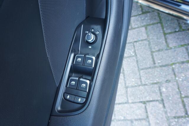 Audi A3 SPORTBACK 35 TFSI S-Tronic CoD S-Line Stoelverw. | PDC | Clima | Digital dashboard * All in prijs *