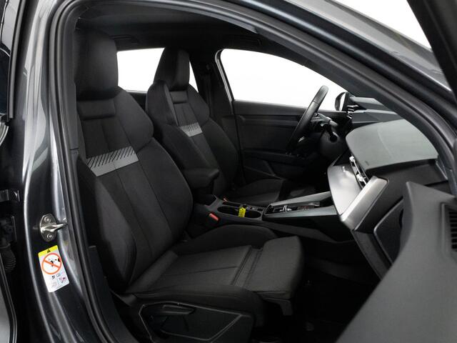 Audi A3 SPORTBACK S-Line 45 TFSI e 245 PK | LED | Navigatie Via Smartphone | Achteruitrijcamera |