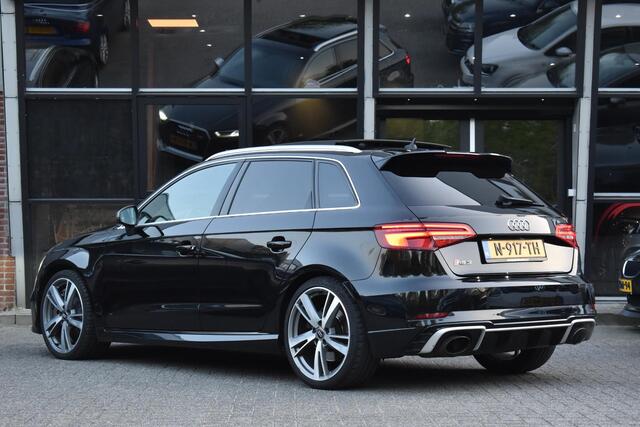 Audi A3 SPORTBACK 2.5 TFSI RS 3 quattro Pano Kuipstoelen B&O Leder RS3