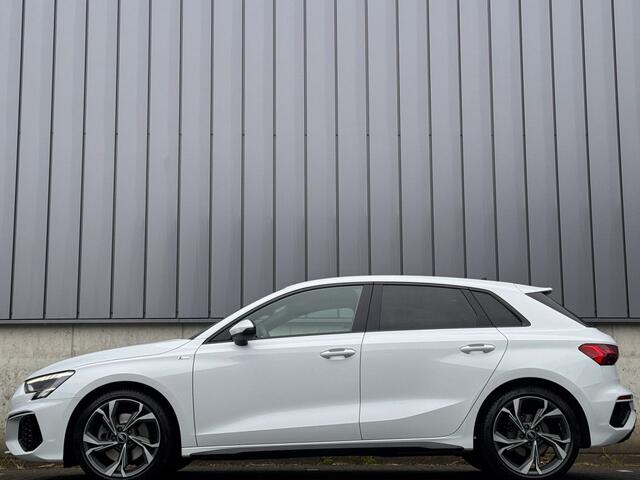 Audi A3 SPORTBACK 30 TFSI Automaat 3X S-Line *NL-AUTO*