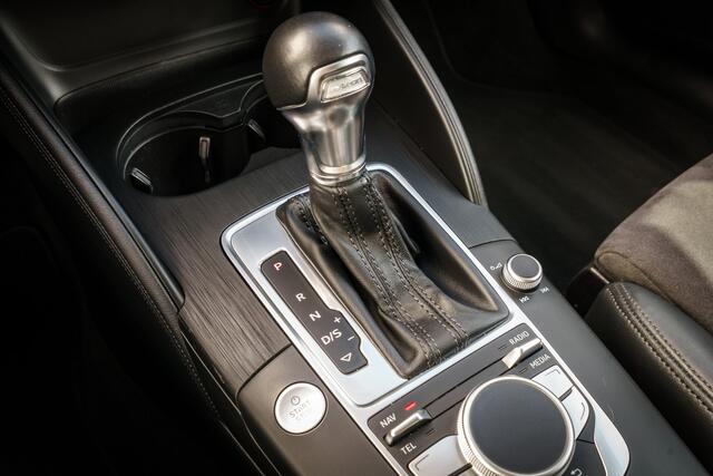 Audi A3 SPORTBACK 1.4 e-tron PHEV Ambition | Adapt. Cruise | 18 inch | Sportstoelen | Afn. Trekhaak | Keyless