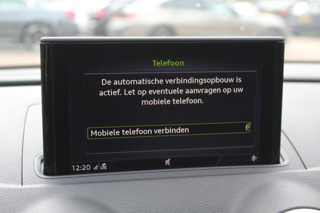 Audi A3 SPORTBACK 1.0 TFSI Sport S Line Edition / Navigatie / Parkeerhulp achter / 18'' / Sportstoelen + half leder / Cruise Control