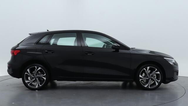Audi A3 SPORTBACK 40 TFSI e Advanced edition | 18" LMV | Panoramadak | Audi Sound |