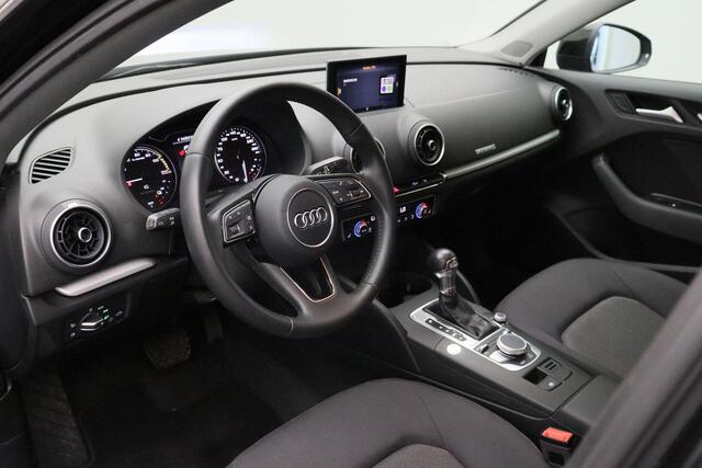Audi A3 SPORTBACK 1.4 e-tron 2017 | Goed Onderhouden | Stoelverwarming | Navigatie | Climate Control | Cruise Control | Spraak Bediening | 2 Sleutels | Boekjes | Stuurwiel Bediening | Onderhoudshistorie